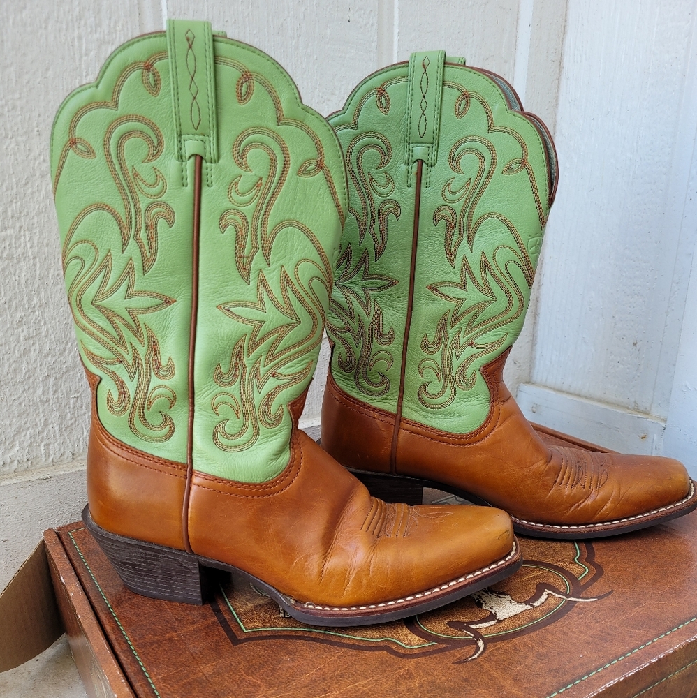 Ariat Western Cowgirl boots